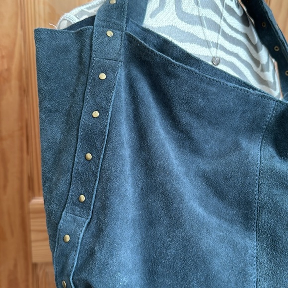 STEVE MADDEN TRIXI COW SUEDE TOTE WITH GOLD STUDS NWT - BLUE SLATE - Picture 4 of 16